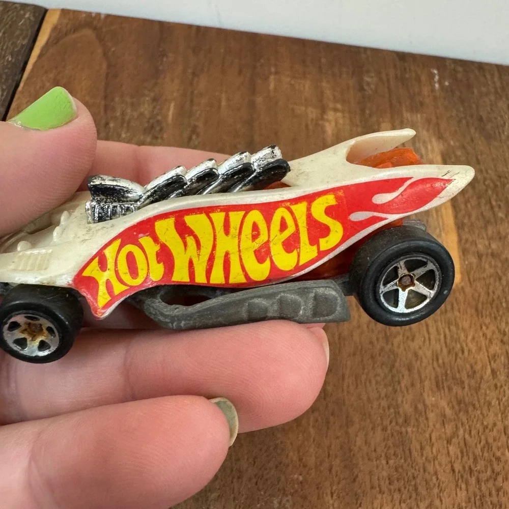 Vintage 1980 Hot Wheels Turbo Flame Diecast Car Malaysia Collectible Toy‎